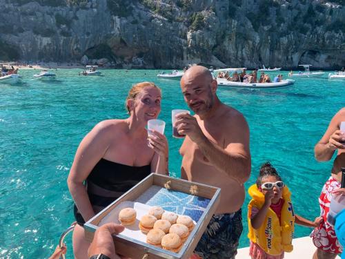 aperitivo a bordo en el Golfo de Orosei