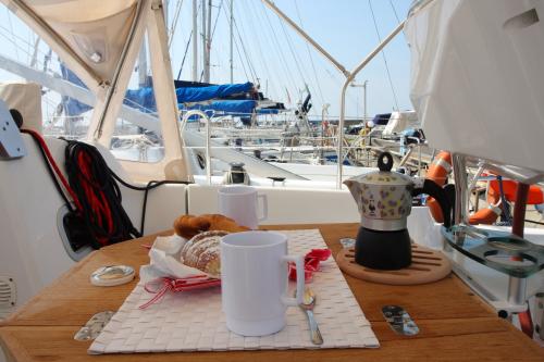 Breakfast on board a sailboat