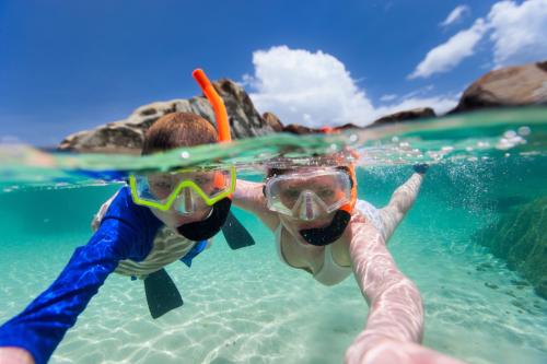 Snorkeling à Bosa parmi les eaux cristallines
