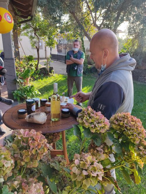 Guide explains the tasting offered during the food and wine tour