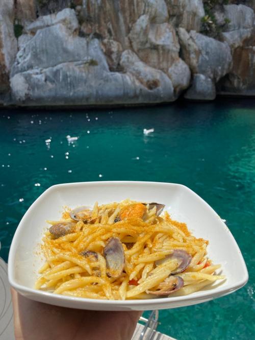 Pranzo a bordo del catamarano