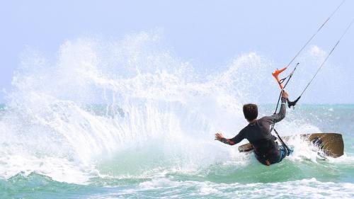 Wave and water skiing