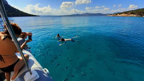 Snorkeling a Cala Moresca