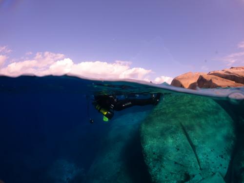 <p>Bautismo submarino en Capo Carbonara</p>