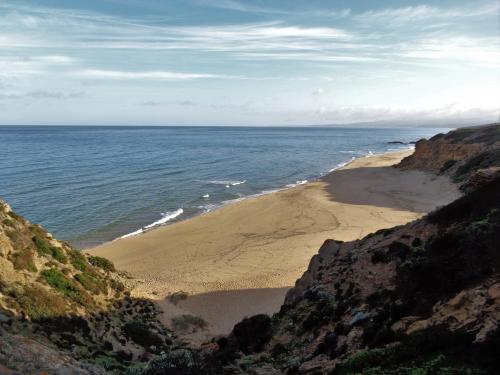 Spiaggia di Pischeredda durante tour Miniere nel Blu