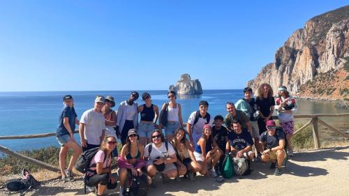 Groupe en visite à Porto Flavia avec guide