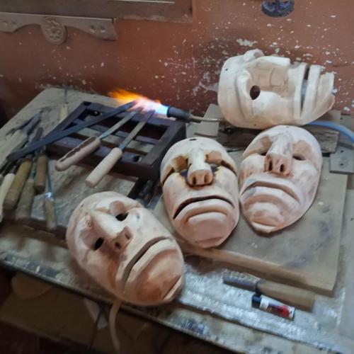 Costruzione delle maschere di Mamoiada