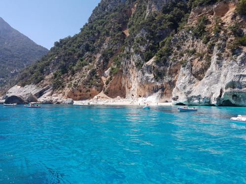 Mar cristalino y turquesa del Golfo de Orosei