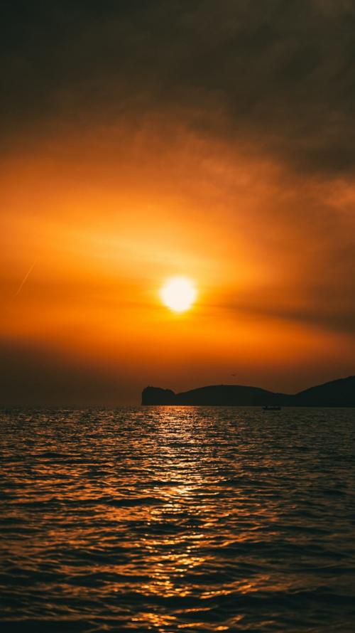 <p>Sunset in Alghero</p><p><br></p>