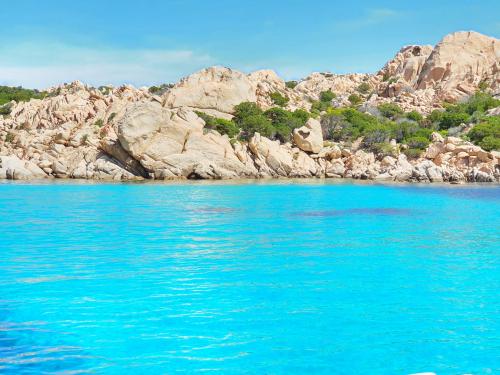 <p>Turquoise sea of the La Maddalena Archipelago in which to swim and snorkel</p>