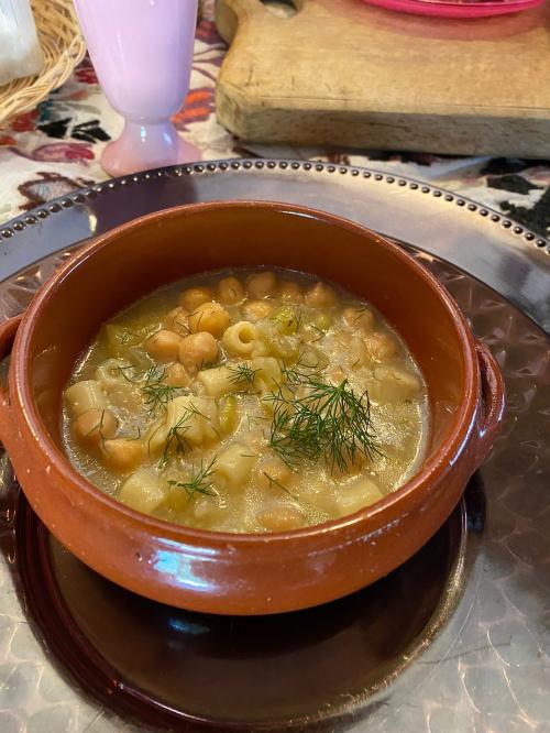 Traditionelles sardisches Gericht in Olbia