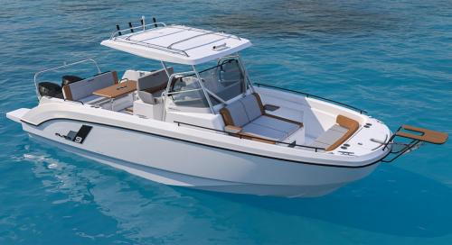 Motorboot im blauen Wasser von Cagliari