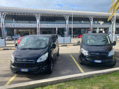 Minivan da 8 posti nell'aeroporto di Cagliari