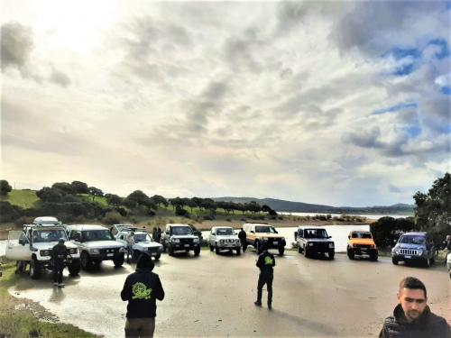 Fuoristrada e escursionisti in Gallura