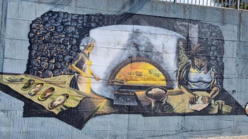 Wandmalerei auf frischem Brot in Montresta