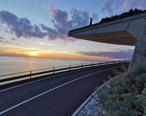 strada panoramica per Bosa al tramonto