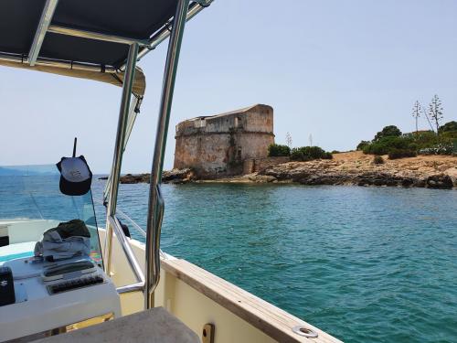 Caletta del Golfo di Alghero dalla barca durante tour