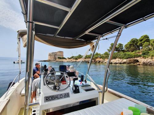 interior motor boat in Alghero