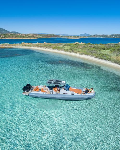 <p>Visite guidée de Tavolara en bateau</p><p><br></p>