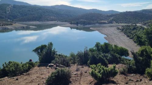 Vista del lago Bau Muggeris