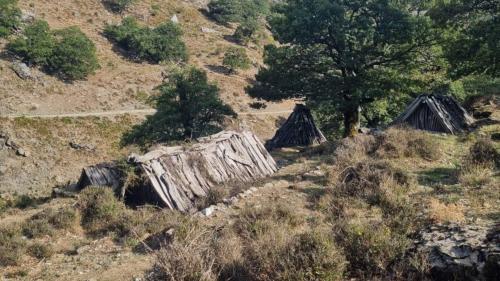 Vista de los apriscos de los pastores en Barbagia
