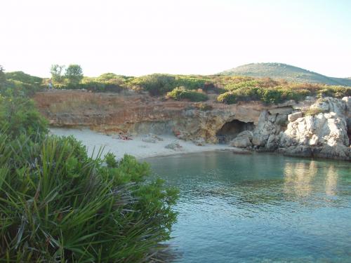 cala del lazareto y la bombarda