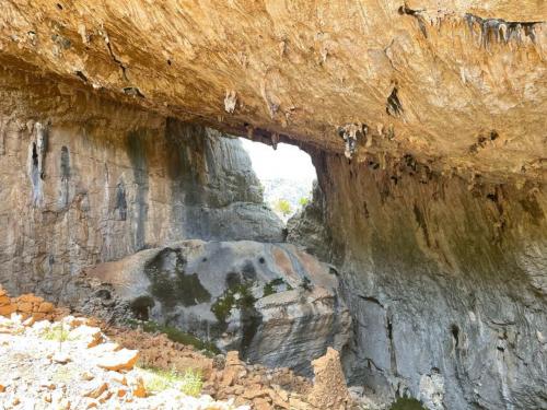 <p>Path to discover the village of Tiscali</p><p><br></p>