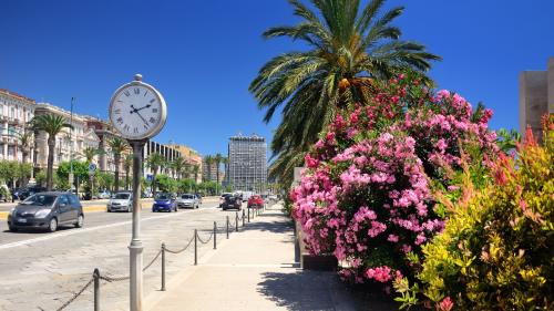 <p>Die Straßen der Stadt Cagliari</p><p><br></p>
