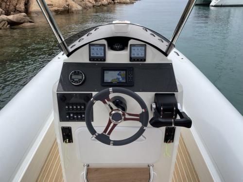 <p>Inflatable super-equipped during daily tour in Corsica</p><p><br></p>
