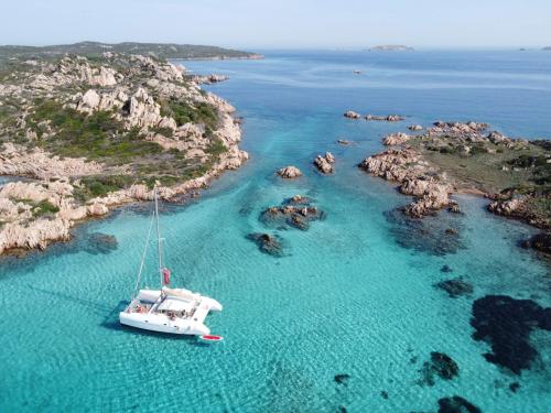 Panoramic catamaran photo in the islets of the Archipelago of La Maddalena