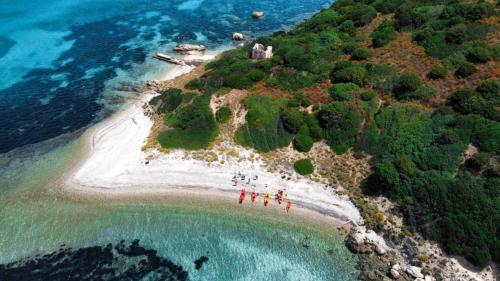 <p>Guided tour by kayak di fronte and Golfo Aranci</p><p><br></p>