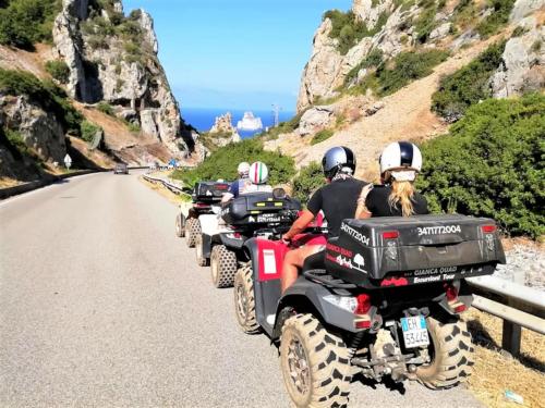 Escursione con guida nel territorio di Iglesias con vista mare sulla costa sud occidentale