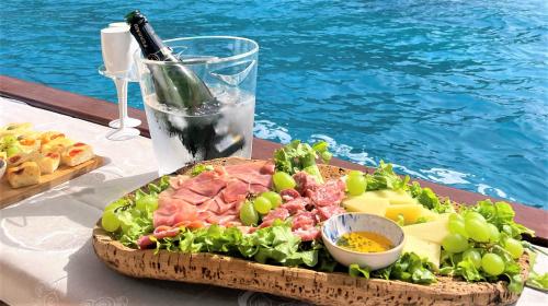 <p>Typical Sardinian aperitif aboard a boat in Villasimius</p><p><br></p>
