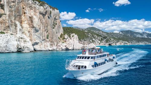 <p>Excursion d’une journée dans le golfe d’Orosei en bateau à moteur</p><p><br></p>