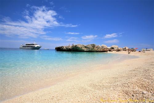 Tour tra le spiagge con mare cristallino del Golfo di Orosei