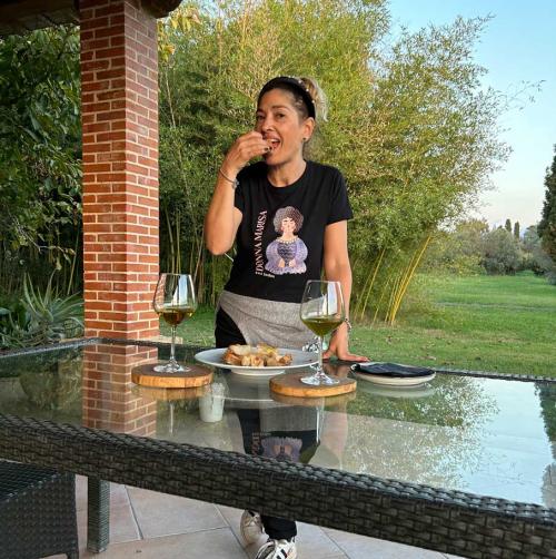 Degustación de aceite de oliva en el olivar