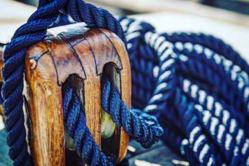 Vintage boat ropes in Alghero