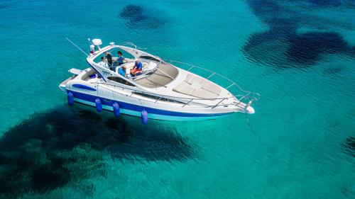 Day trip by yacht to the most beautiful beaches in south-west Sardinia