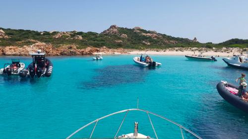 Blauer Meerblick vom Boot aus