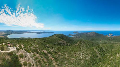 Vue panoramique du parc national de Porto Conte