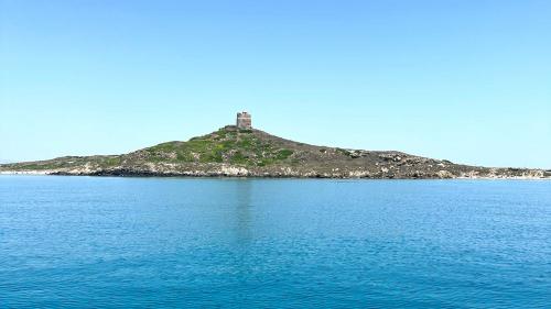 Vista sulla Torre di San Giovanni di Sinis