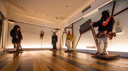 Tercera sala del Museo de Máscaras Mediterráneas de Mamoiada