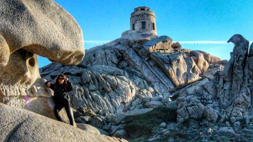 Panorama des roches polies du Capo Testa