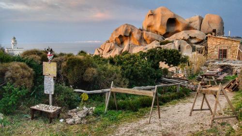 Hippie camp in the Moon Valley