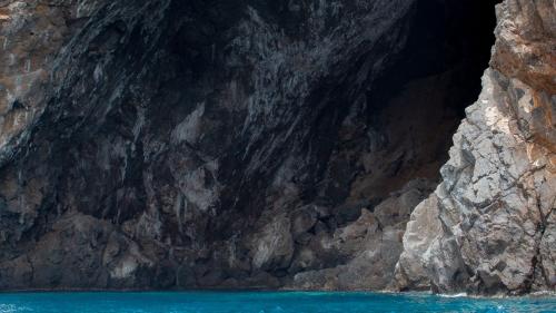 Grotte de Su Furru sur la côte de Buggeru