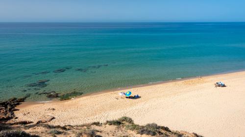 Plage de Scivu sur la côte sud-ouest de la Sardaigne