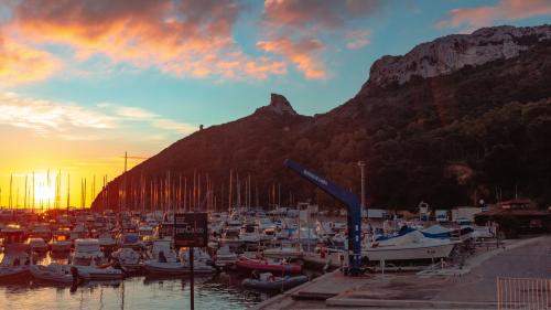 Puesta de sol en el Golfo de Cagliari