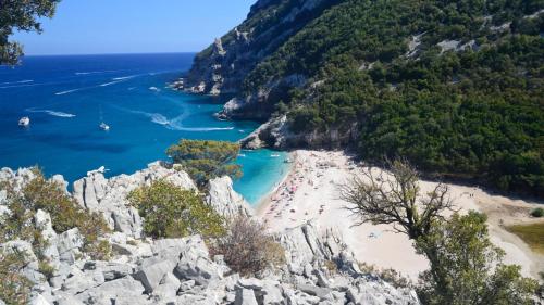Das kristallklare Meer von Cala Mariolu