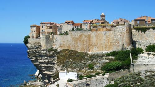 Vue de la ville de Bonifacio en Corse