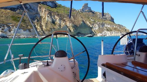 Barca a vela e Sella del Diavolo 